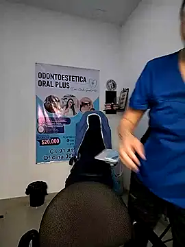 Madisson-04  online show from December 2025 06:37:02 PM