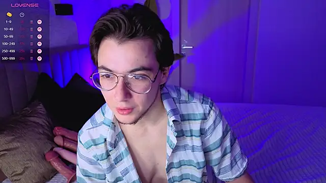 tyler bergg online show from September 2025 10:35:02 PM