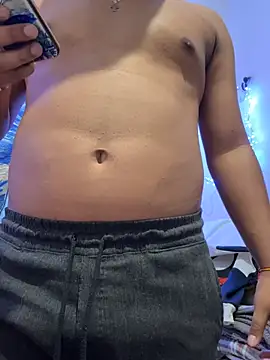 Snapshot of Danimiles chatting on February 2026 05:45:01 AM Danimiles online show from February 2026 05:45:01 AM