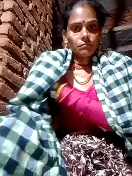 Snapshot of H_seema chatting on October 2025 09:24:01 PM H seema online show from October 2025 09:24:01 PM