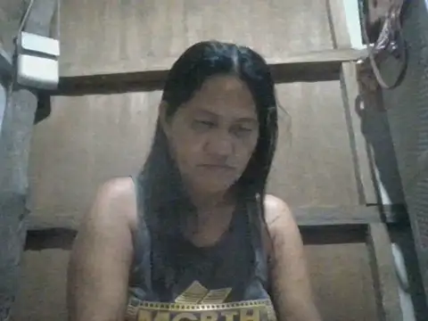 Snapshot of hotmama_063 chatting on June 2026 09:41:01 PM hotmama 063 online show from June 2026 09:41:01 PM