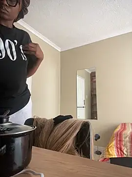 Moonzy77 online show from September 2025 08:04:02 AM