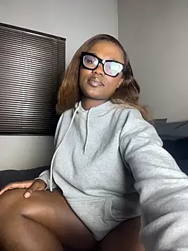 Moonzy77 online show from February 2026 09:11:02 PM