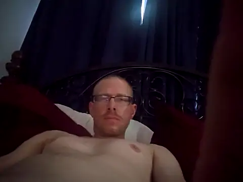 MrLeakyHelmet online show from September 2025 01:00:02 PM