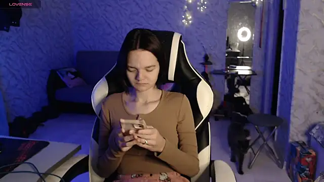 Kitti study online show from October 2025 12:36:02 PM