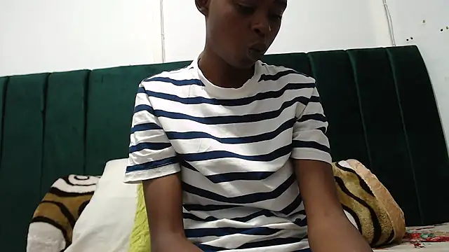 SweetSlenderChoc online show from January 2026 10:13:02 PM