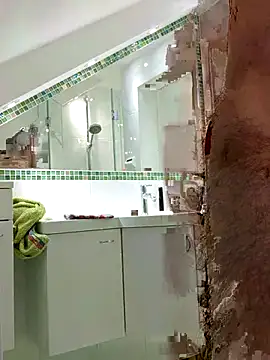 Oldmenhot66 online show from October 2025 04:31:02 AM