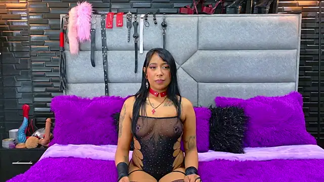 Snapshot of DaiaRousi chatting on November 2025 02:56:02 AM DaiaRousi online show from November 2025 02:56:02 AM