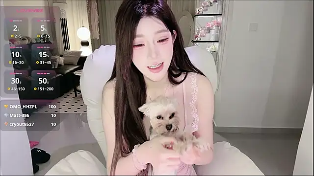 Xiaoxue L online show from September 2025 04:19:01 PM