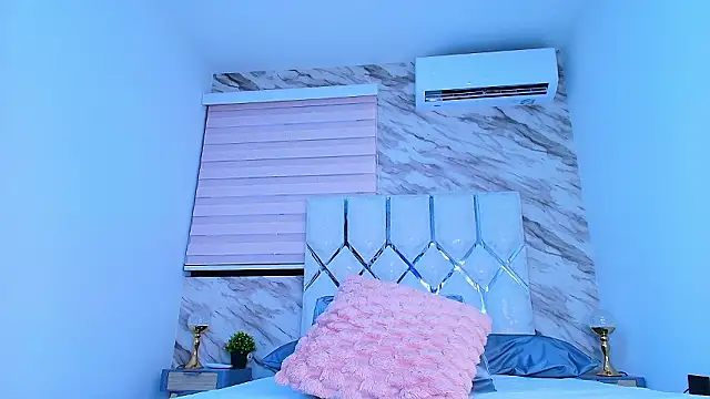 collet 1 online show from February 2026 12:09:02 PM