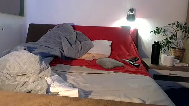 EdelHolz91 online show from October 2025 05:37:01 AM