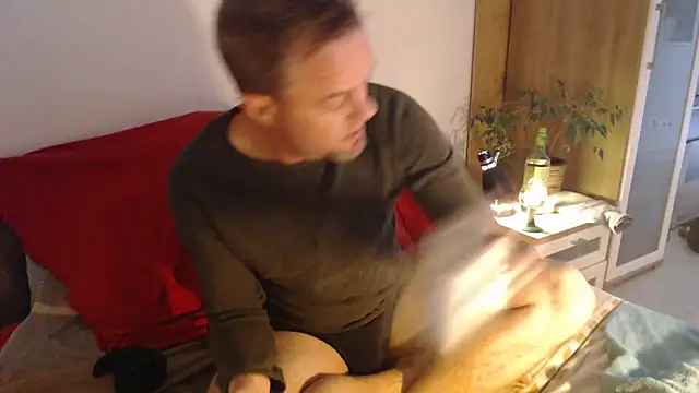 EdelHolz91 online show from March 2026 03:16:02 PM