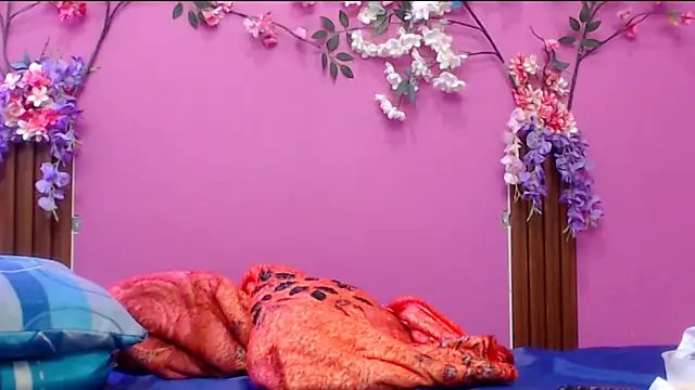 skinnysofia18 online show from November 2025 12:58:02 PM