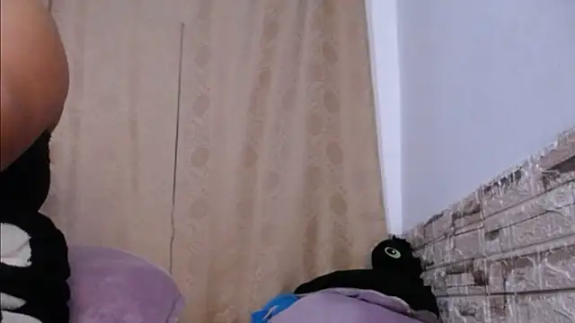 Snapshot of Bicky_24 chatting on May 2026 08:52:01 AM Bicky 24 online show from May 2026 08:52:01 AM