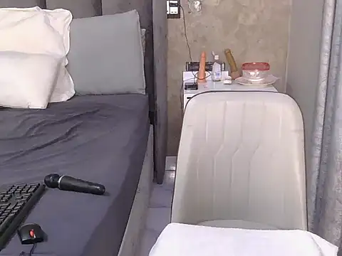 Sultry Booty online show from November 2025 02:34:02 AM