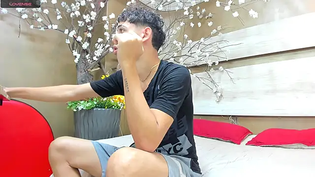 Snapshot of Mycandyfor_You chatting on October 2025 06:51:01 PM Mycandyfor You online show from October 2025 06:51:01 PM