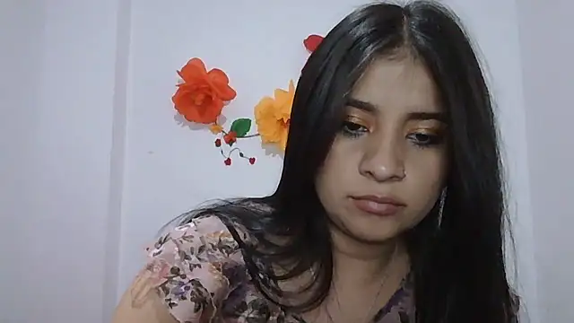 ValerieLove  online show from May 2026 09:32:02 PM