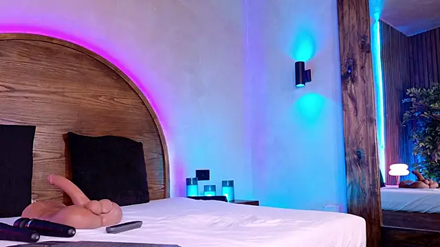 Meganreed  online show from February 2026 04:11:02 PM