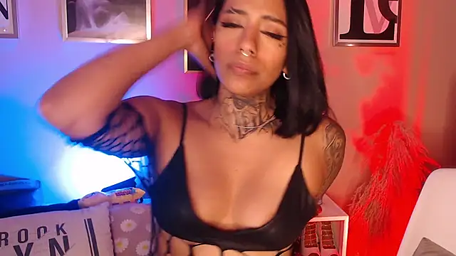 Snapshot of biancaleblanc chatting on April 2026 05:30:01 PM biancaleblanc online show from April 2026 05:30:01 PM