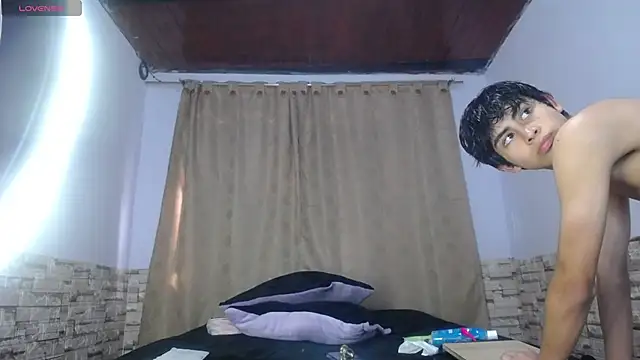 DaraKat18 online show from September 2025 08:34:01 PM