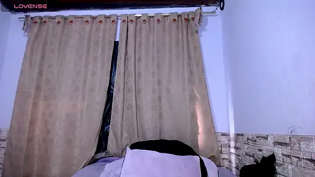 DaraKat18 online show from February 2026 10:03:01 PM