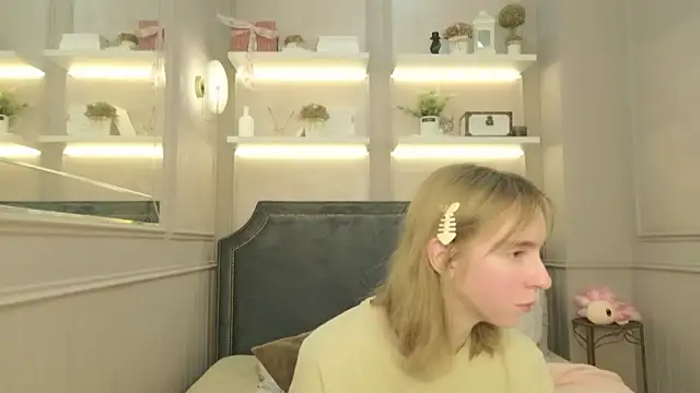 Beverly Gomes online show from September 2025 06:57:02 AM