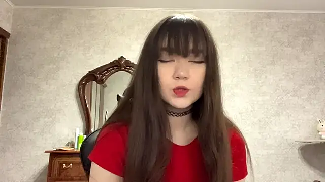 Pikmigirl18 online show from October 2025 09:42:02 AM