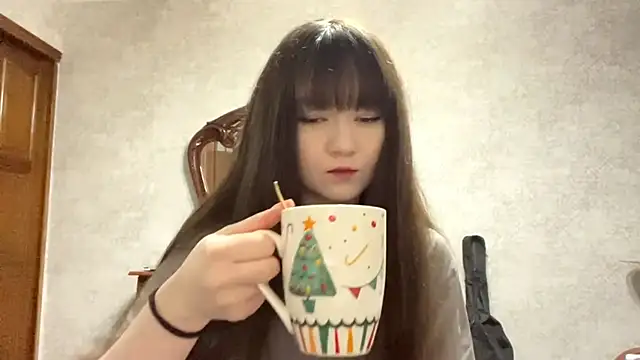 Pikmigirl18 online show from October 2025 01:14:01 PM