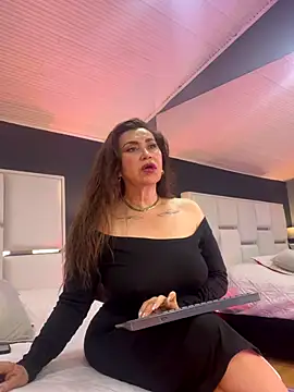 Snapshot of Samantha_Milf__ chatting on October 2025 08:51:02 PM Samantha Milf online show from October 2025 08:51:02 PM