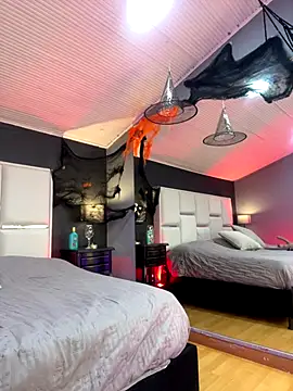 Snapshot of Samantha_Milf__ chatting on October 2025 07:54:02 PM Samantha Milf online show from October 2025 07:54:02 PM