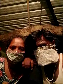 Snapshot of CUTE-004 chatting on September 2025 04:32:02 PM CUTE-004 online show from September 2025 04:32:02 PM