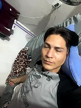 Snapshot of StevenHumps chatting on September 2025 09:27:01 PM StevenHumps online show from September 2025 09:27:01 PM