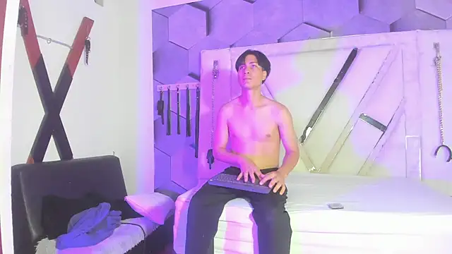 Snapshot of StevenHumps chatting on September 2025 02:57:01 AM StevenHumps online show from September 2025 02:57:01 AM