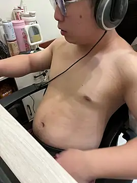 tw boy520 online show from January 2026 04:43:02 PM