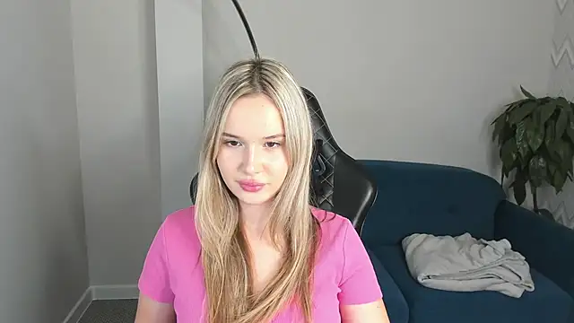 Nicoletta Cooper online show from September 2025 06:15:02 AM