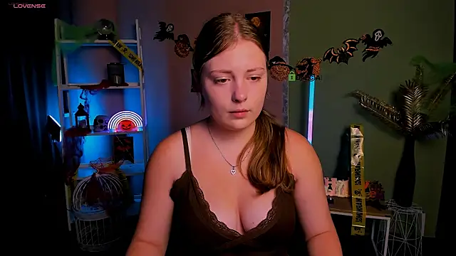 melani bumm online show from October 2025 07:10:02 PM