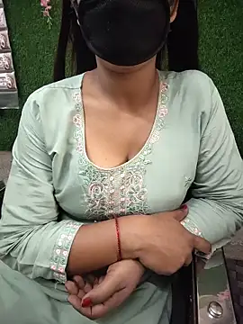 Snapshot of your_favourite_bhabhi chatting on July 2026 07:14:02 AM your favourite bhabhi online show from July 2026 07:14:02 AM