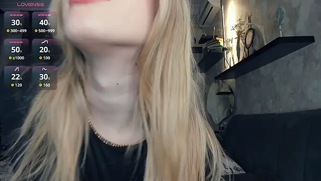 Snapshot of FrancisBivona chatting on November 2025 07:33:02 AM FrancisBivona online show from November 2025 07:33:02 AM