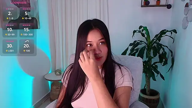 Snapshot of AlisxxnFx chatting on November 2025 03:17:01 AM AlisxxnFx online show from November 2025 03:17:01 AM