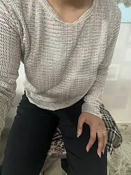 Snapshot of miss_moonikaa chatting on February 2026 09:05:01 AM miss moonikaa online show from February 2026 09:05:01 AM