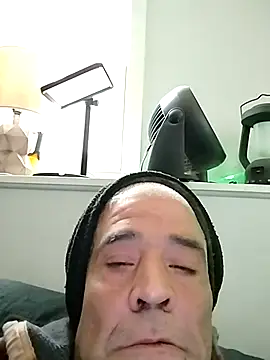 orcajaws52 online show from April 2026 03:42:02 PM