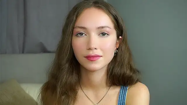 Snapshot of ZeniaBolich chatting on September 2025 09:47:02 PM ZeniaBolich online show from September 2025 09:47:02 PM