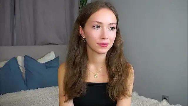 Snapshot of ZeniaBolich chatting on September 2025 09:15:01 PM ZeniaBolich online show from September 2025 09:15:01 PM