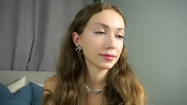 Snapshot of ZeniaBolich chatting on September 2025 09:27:01 PM ZeniaBolich online show from September 2025 09:27:01 PM