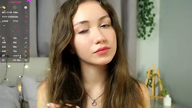 Snapshot of ZeniaBolich chatting on October 2025 10:11:01 PM ZeniaBolich online show from October 2025 10:11:01 PM