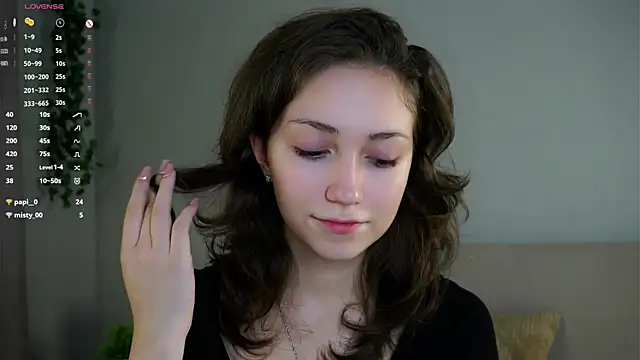 Snapshot of ZeniaBolich chatting on December 2025 09:32:01 PM ZeniaBolich online show from December 2025 09:32:01 PM