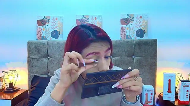 Snapshot of Dulce_Bella_ chatting on October 2025 07:31:01 PM Dulce Bella online show from October 2025 07:31:01 PM