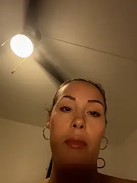 gardenxrose online show from February 2026 12:10:01 PM