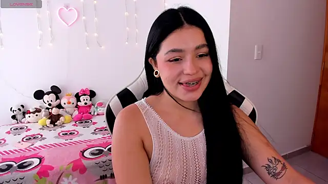 AvaScott  online show from January 2026 06:55:02 PM