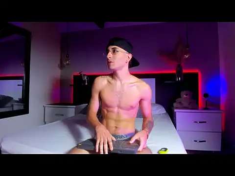 eriikjoness online show from November 2025 04:00:02 AM